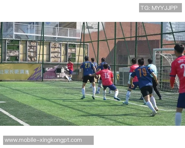 实时新闻深度分析杭州足球队盯防战术的特点与应用效果探讨